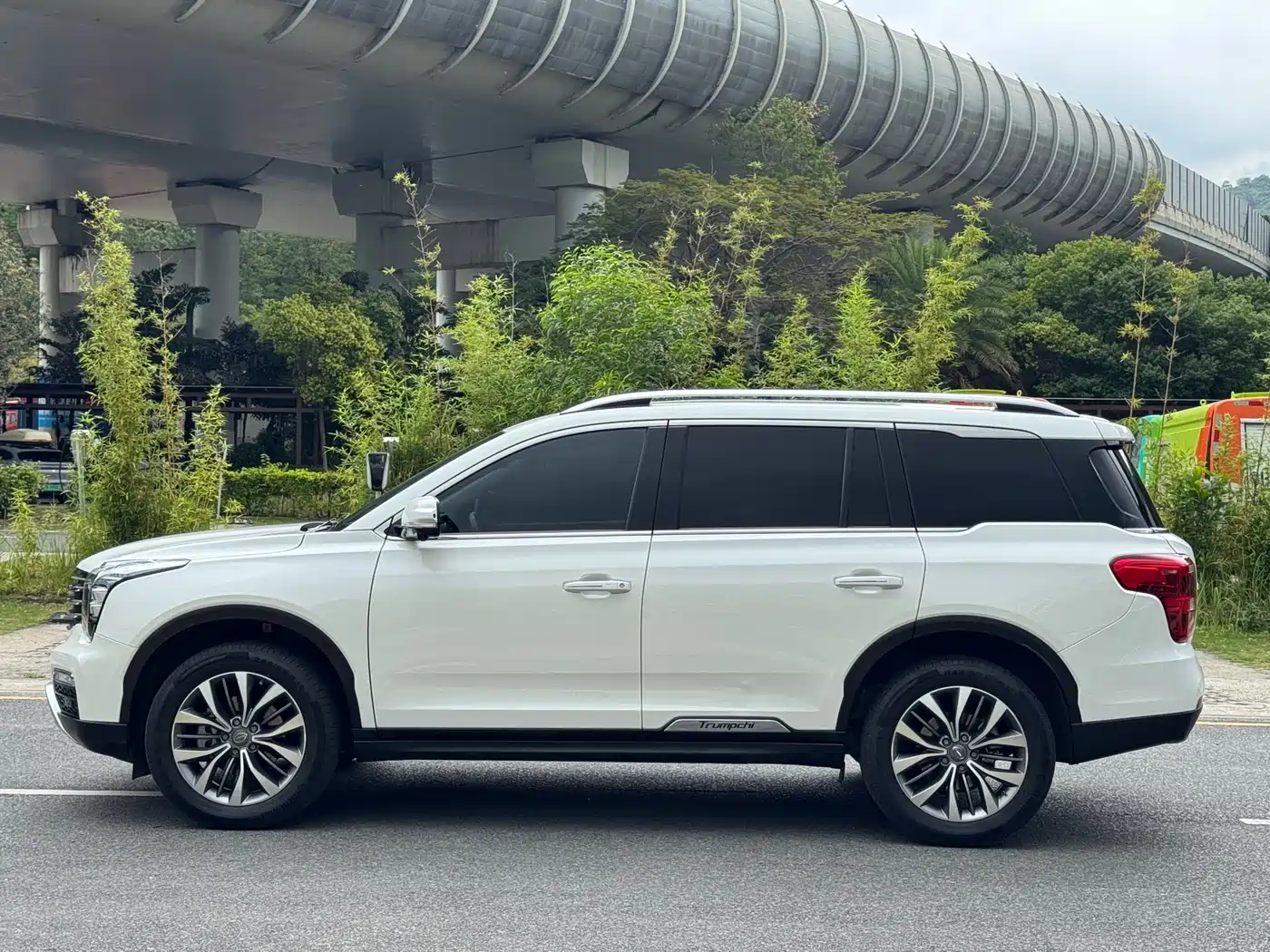 GAC Trumpchi Trumpchi GS8 2017 320T 2WD Luxury Smart Connect (7-seater) фото 19