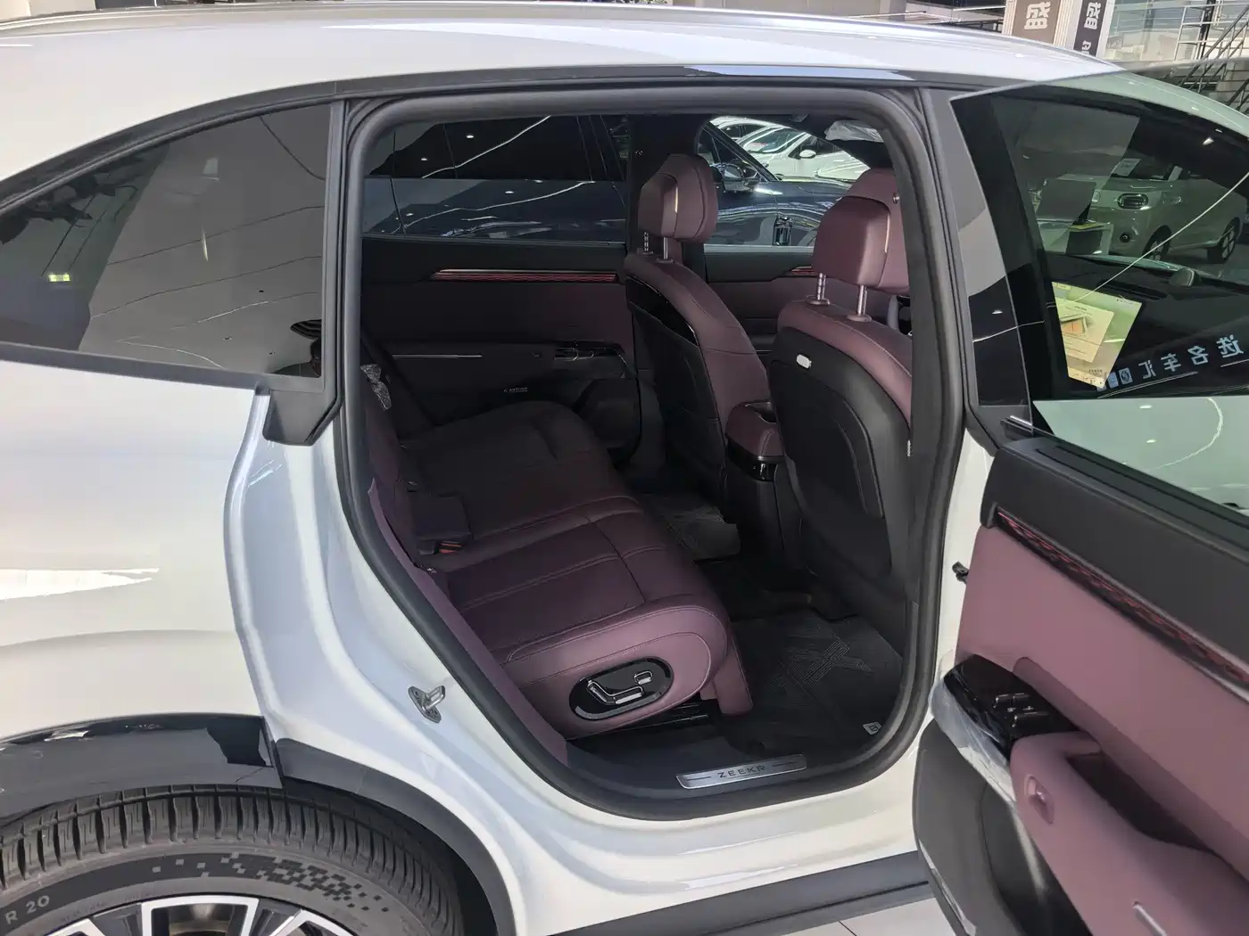 ZEEKR 7X 2026 2026 Model 75kWh RWD Smart Driving Edition