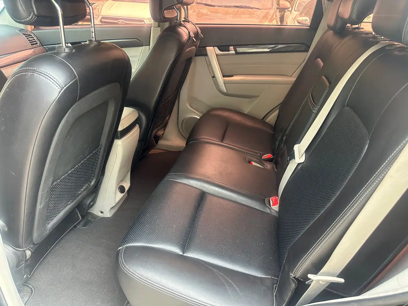 Chevrolet Captiva 2014 2.4L 2WD Urban 5-seater фото 8