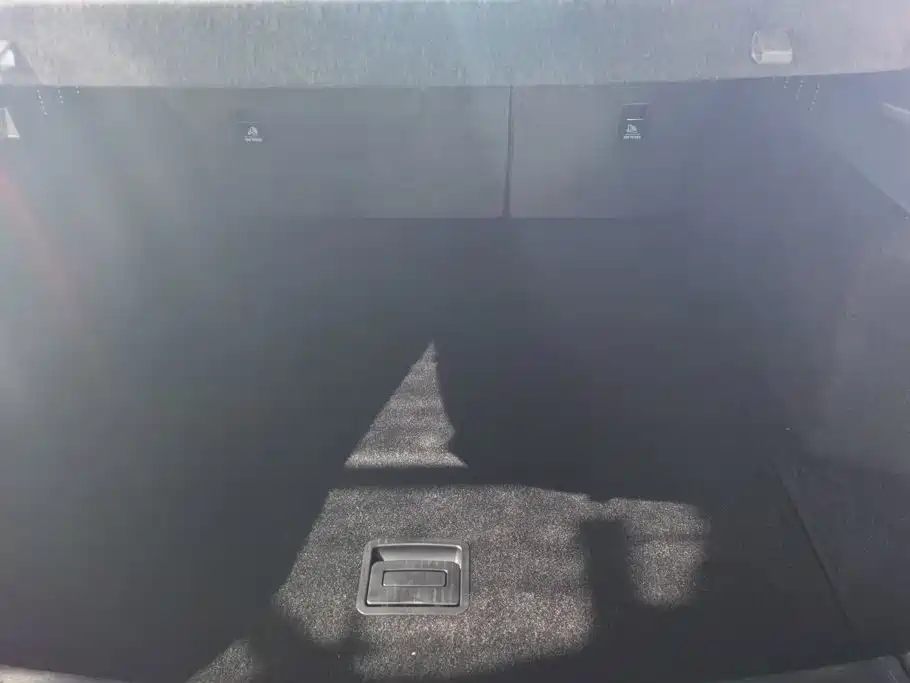 2025 Besturn B70