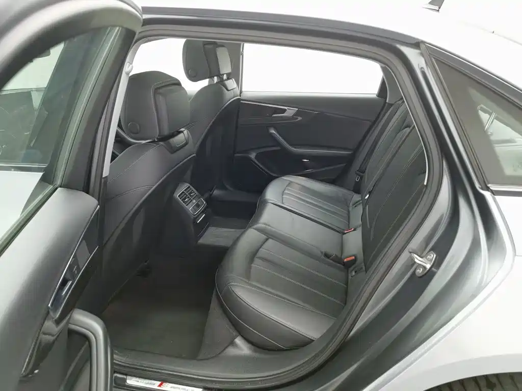 Audi A4L, миниатюра 15