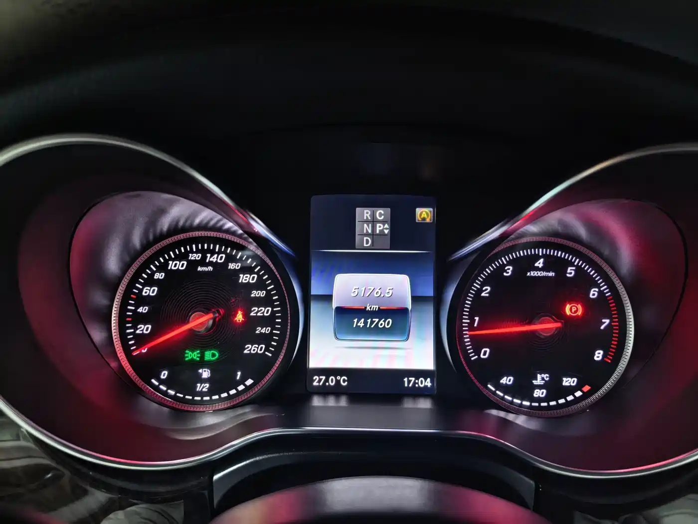 Photo 4 - Mercedes-Benz V-Class