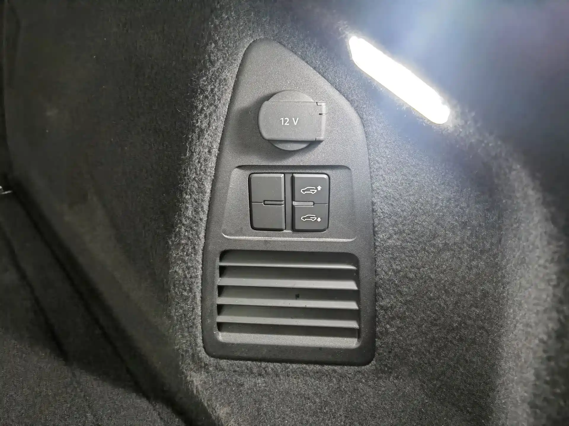 Фото 18 - Volkswagen Touareg