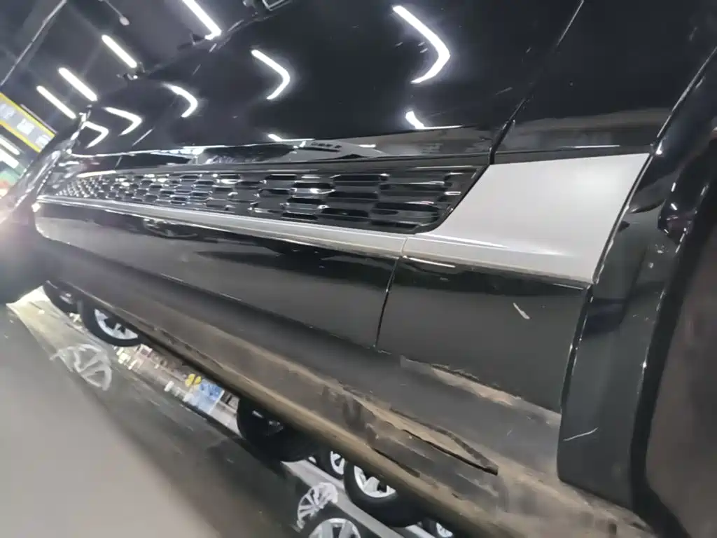 Hongqi E-HS9 2023 2022 690km Qi Xiang Edition (6-seater)