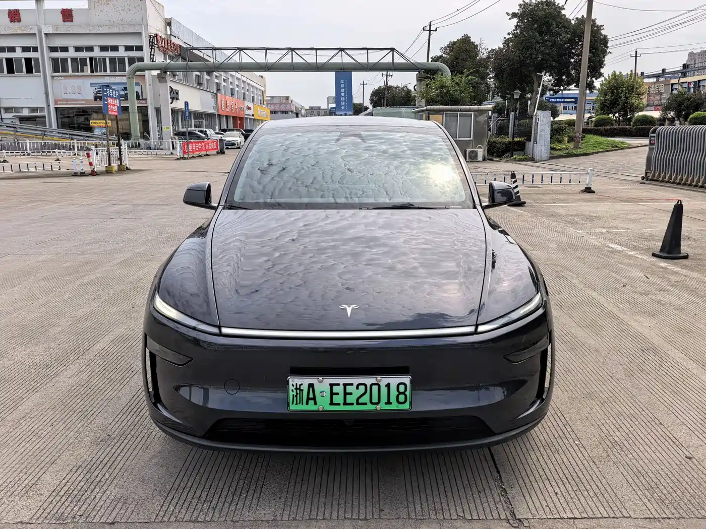 Tesla Model Y 2025 Rear-Wheel Drive