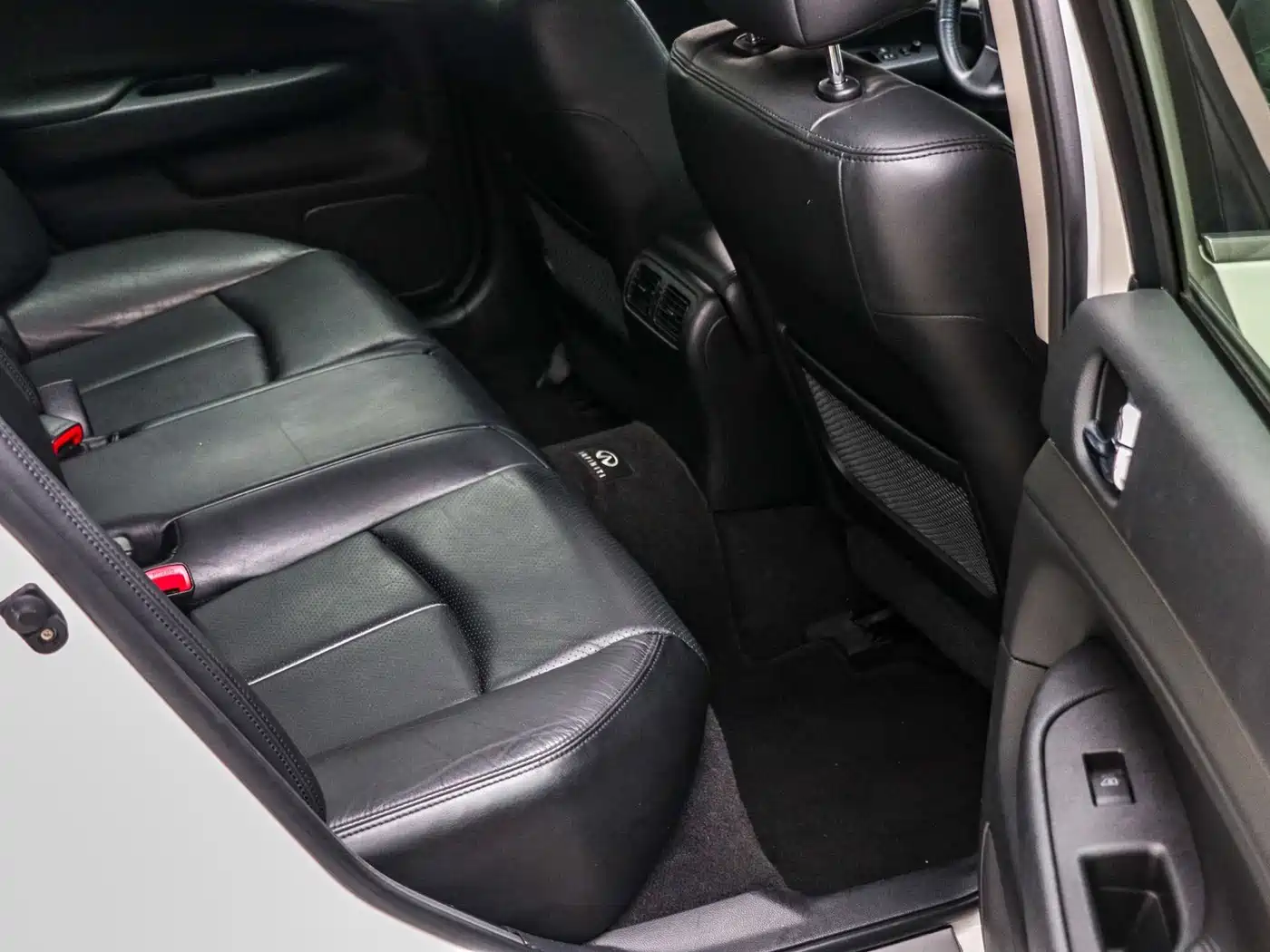 Infiniti G Series 2012 2010 Model G25 Sedan Luxury Sport Edition