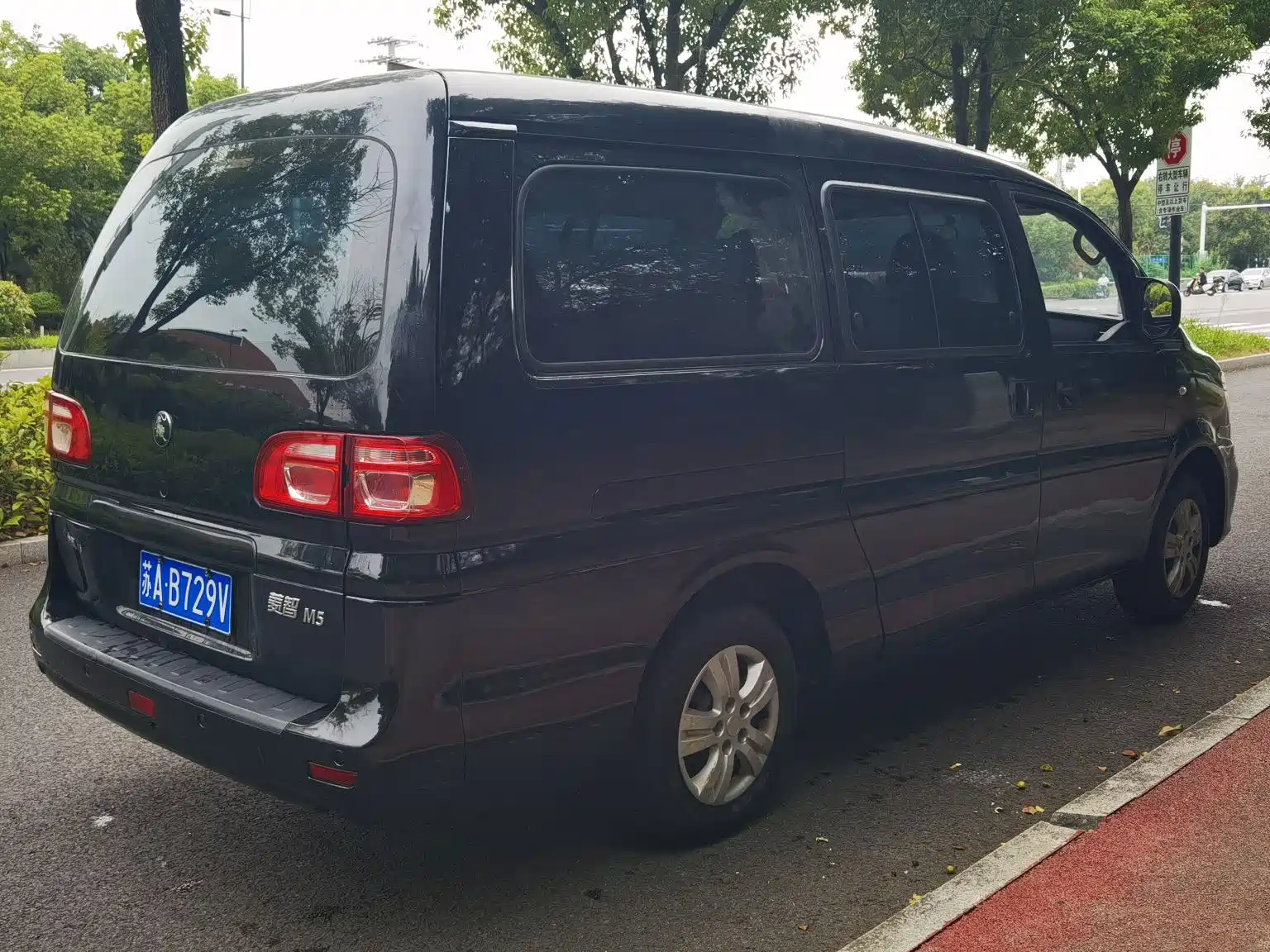 Photo 10 - Dongfeng Fengxing Lingzhi