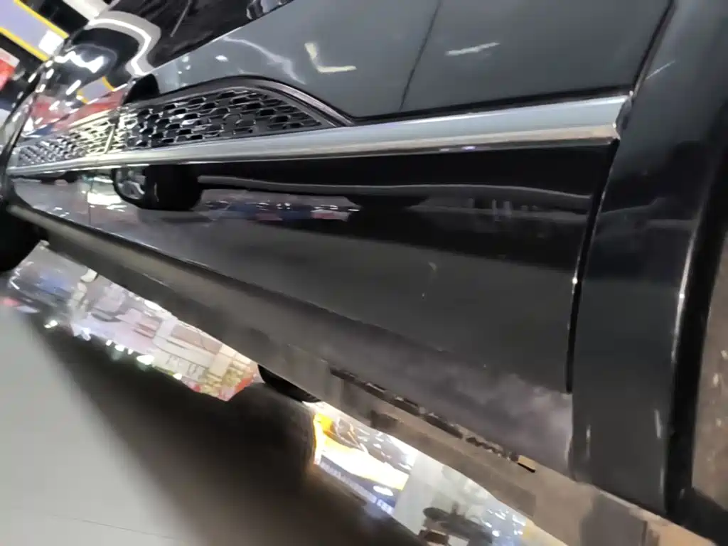 Hongqi E-HS9 2023 2022 690km Qi Xiang Edition (6-seater)