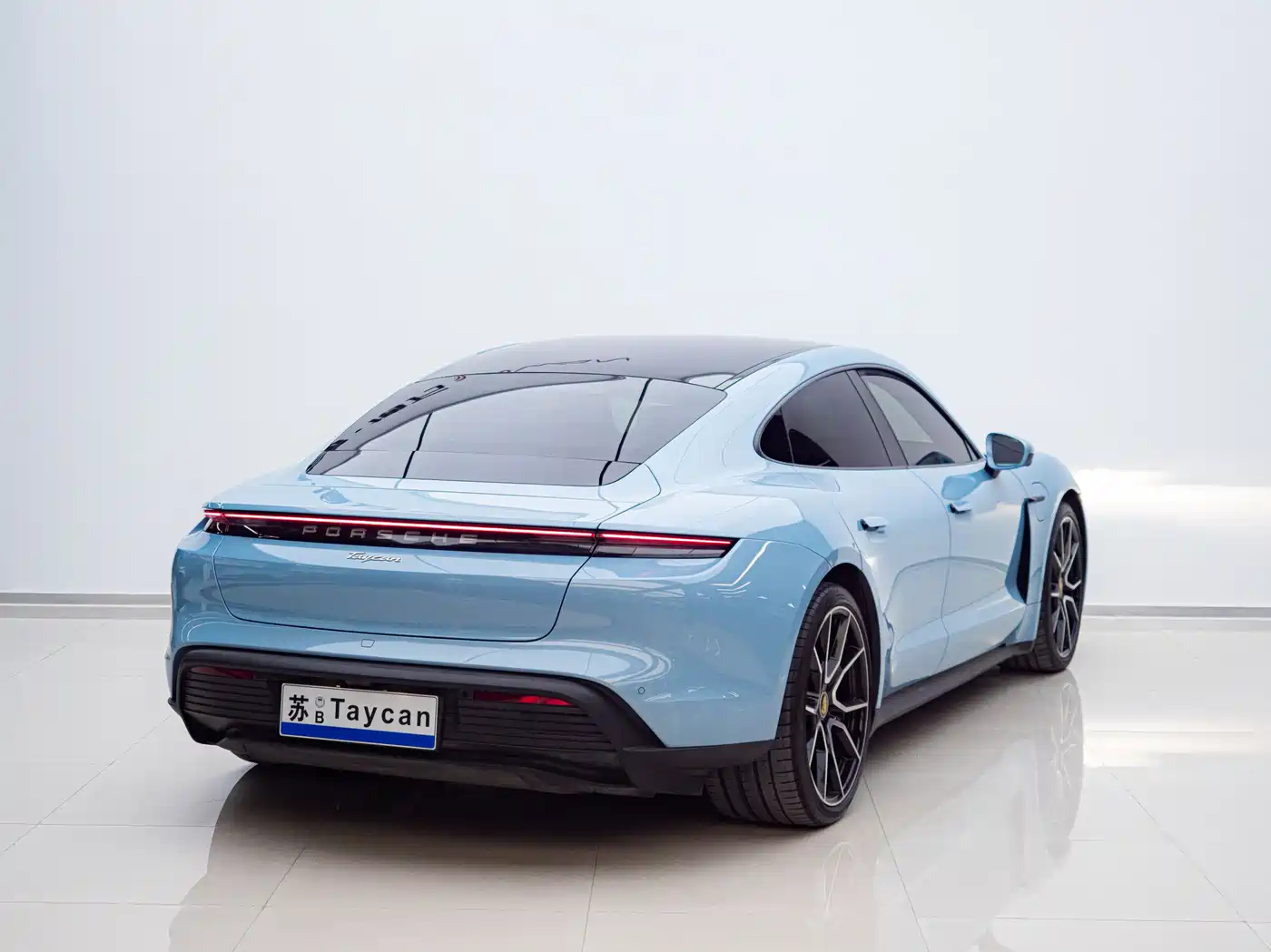 Porsche Taycan 2022 Facelift Taycan фото 5