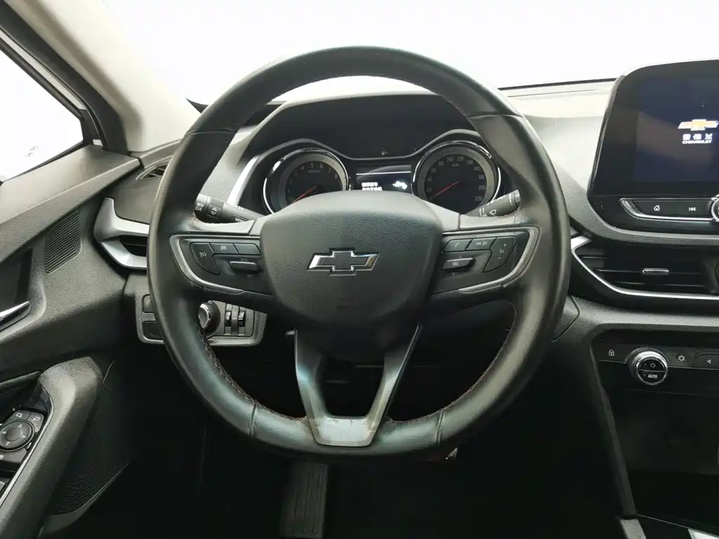 Chevrolet Volando 2019 2018 Redline 530T Auto Premium Edition (5+2 seater) China V