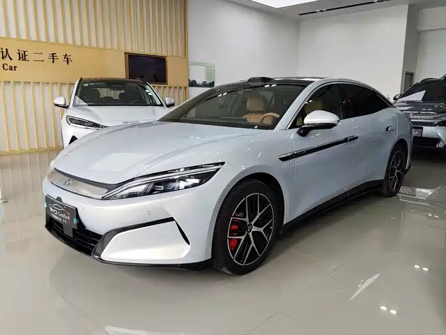 BYD Han L 2025
