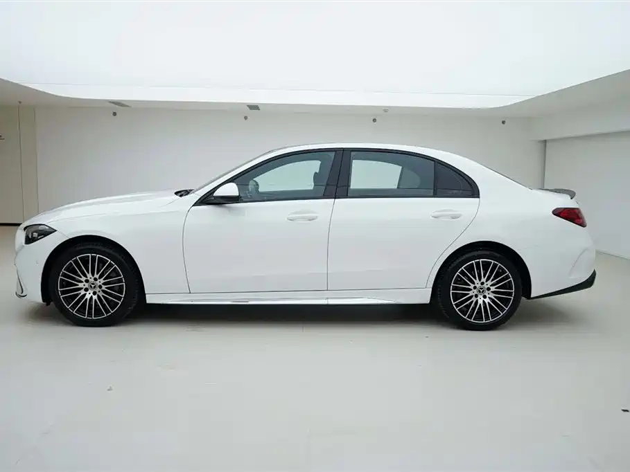 Mercedes-Benz C-Class 2024 Second Facelift C 260 L Sport фото 3