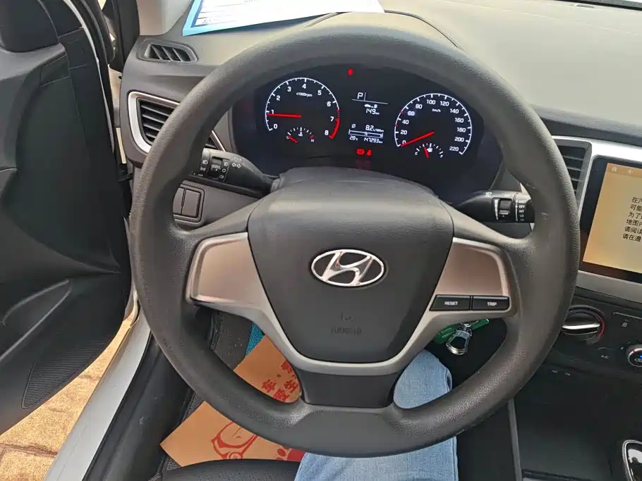 Photo 15 - Hyundai Verna