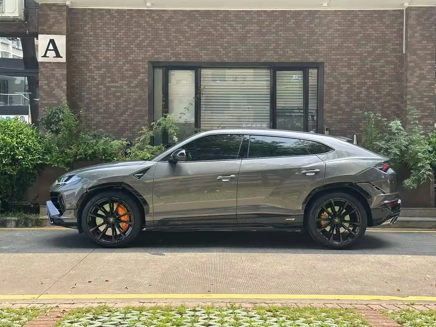 2024 Lamborghini Urus