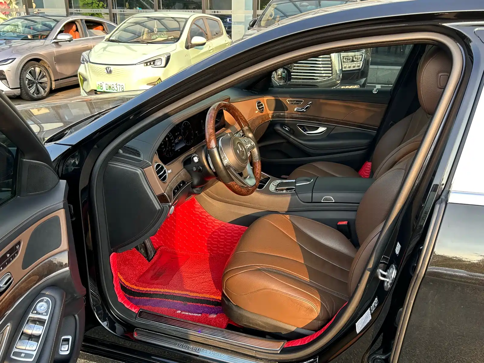 Фото 13 - Mercedes-Benz S-Class