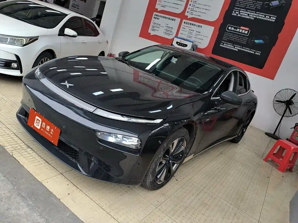 Фото 3 - XPeng P7