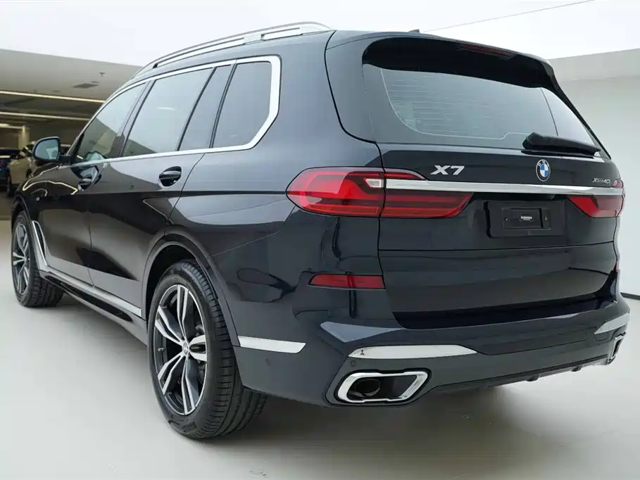 BMW X7 2022 xDrive40i Exclusive M Sport Package фото 4