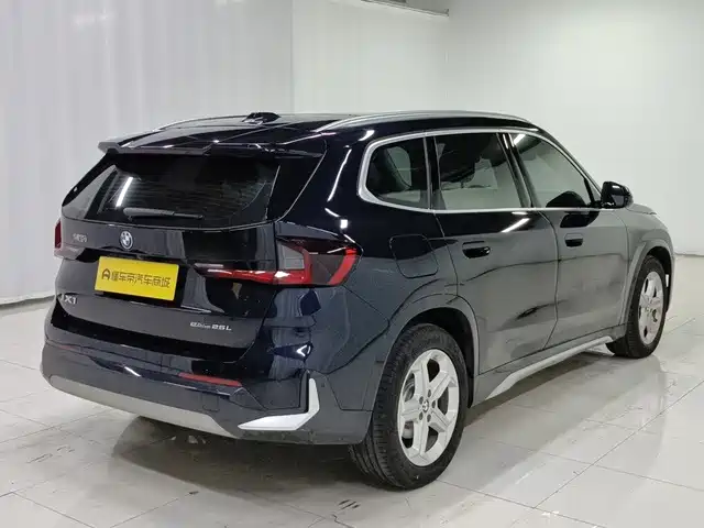 BMW iX1 2026 2026 eDrive25L X Design Package