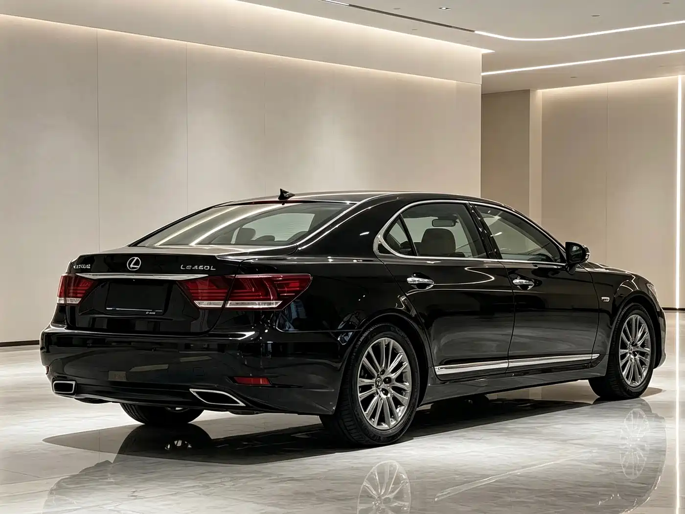 Фото 4 - Lexus LS