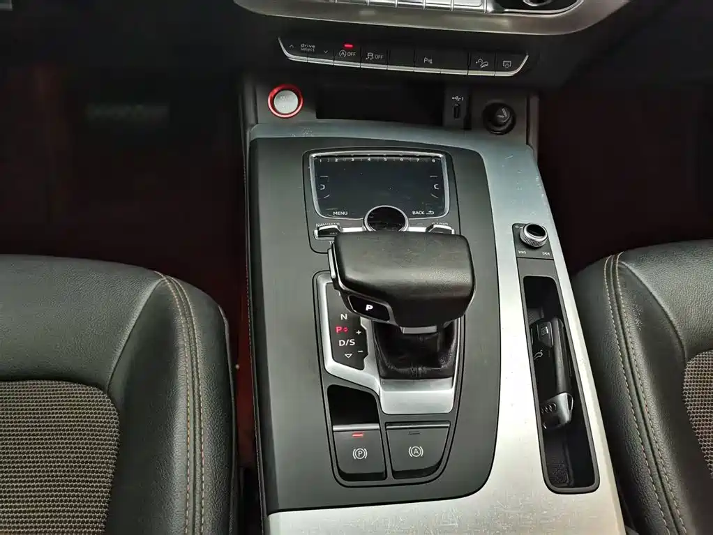 Audi Q5L 2018 40 TFSI Prestige Fashion (China V) фото 16