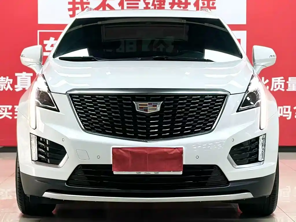 Фото 2 - Cadillac XT5