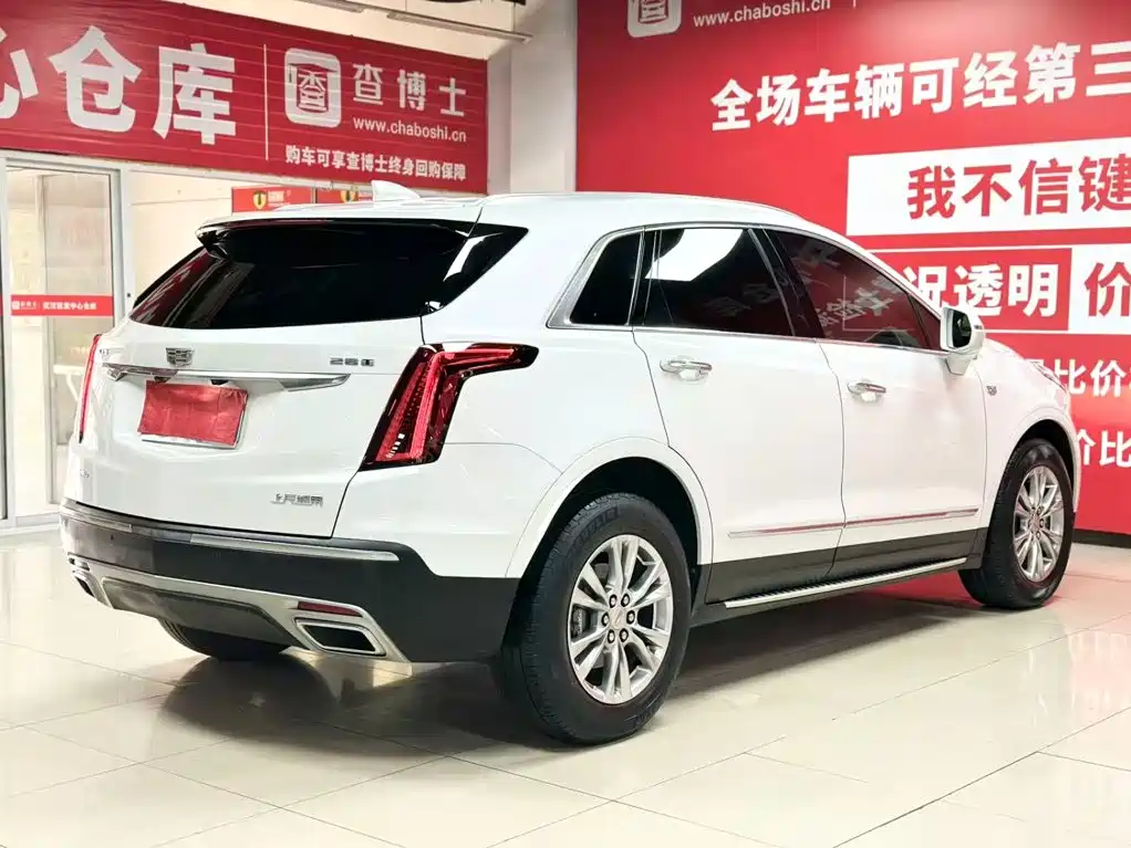 Фото 6 - Cadillac XT5