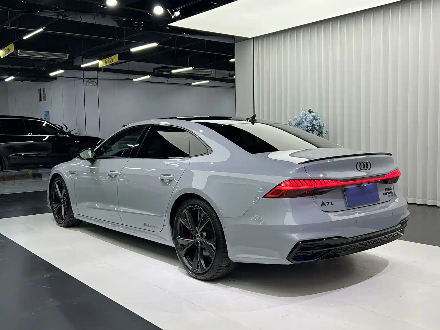 AUDI A7L