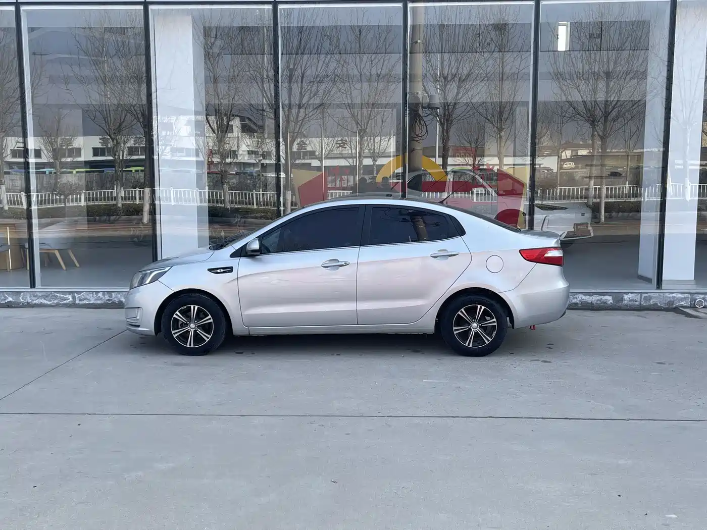 Kia K2 2011 Sedan 1.4L AT GLS фото 3