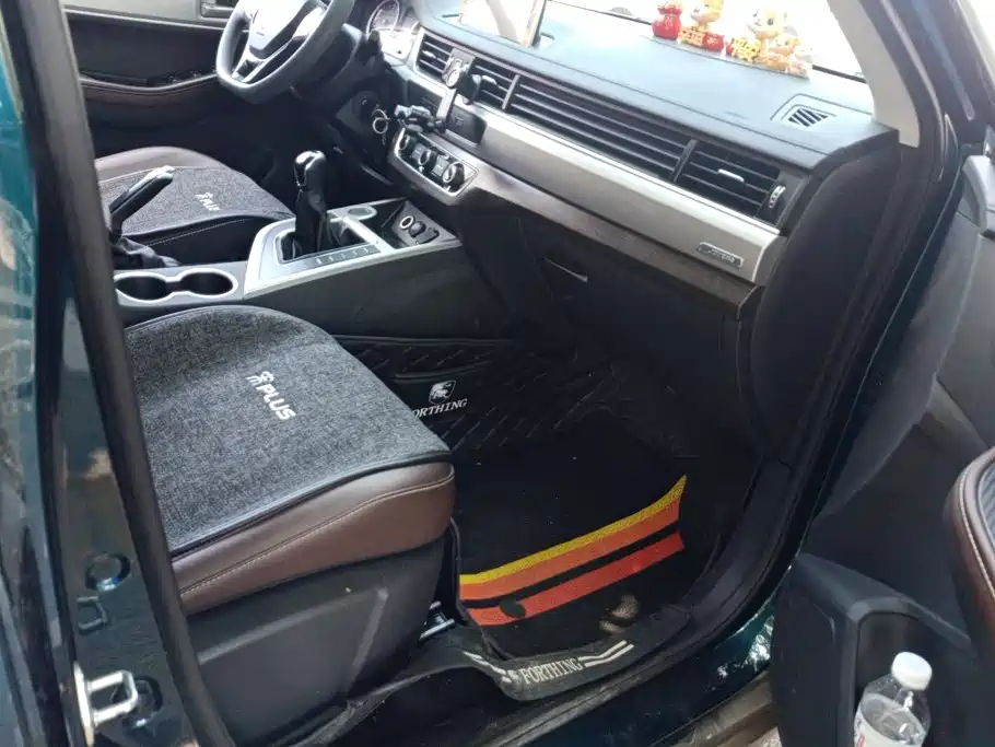 Dongfeng Fengxing Fengxing T5 2022 2022 Golden Age 1.6L Manual Dream Builder 5-seater