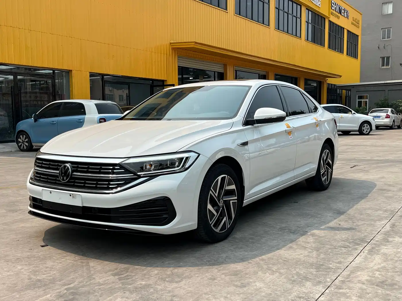 Volkswagen Sagitar 2024 300TSI DSG Surpass Edition