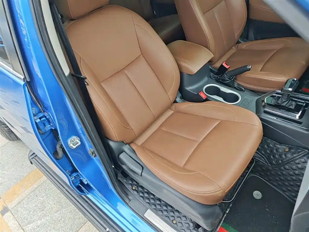 Dongfeng Rich 6 2023 2021 Model 2.3T Automatic 2WD Diesel Luxury Long Cargo M9T