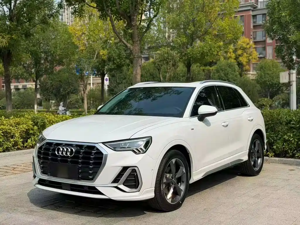 Фото 1 - Audi Q3