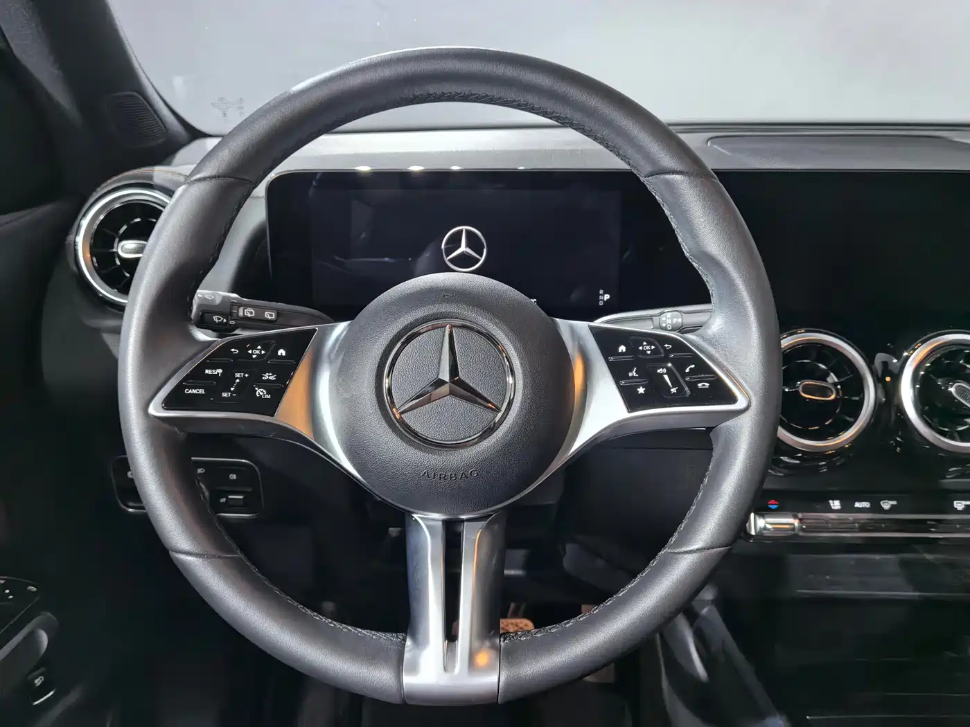 Mercedes-Benz GLB 2024 GLB 200 Dynamic фото 5