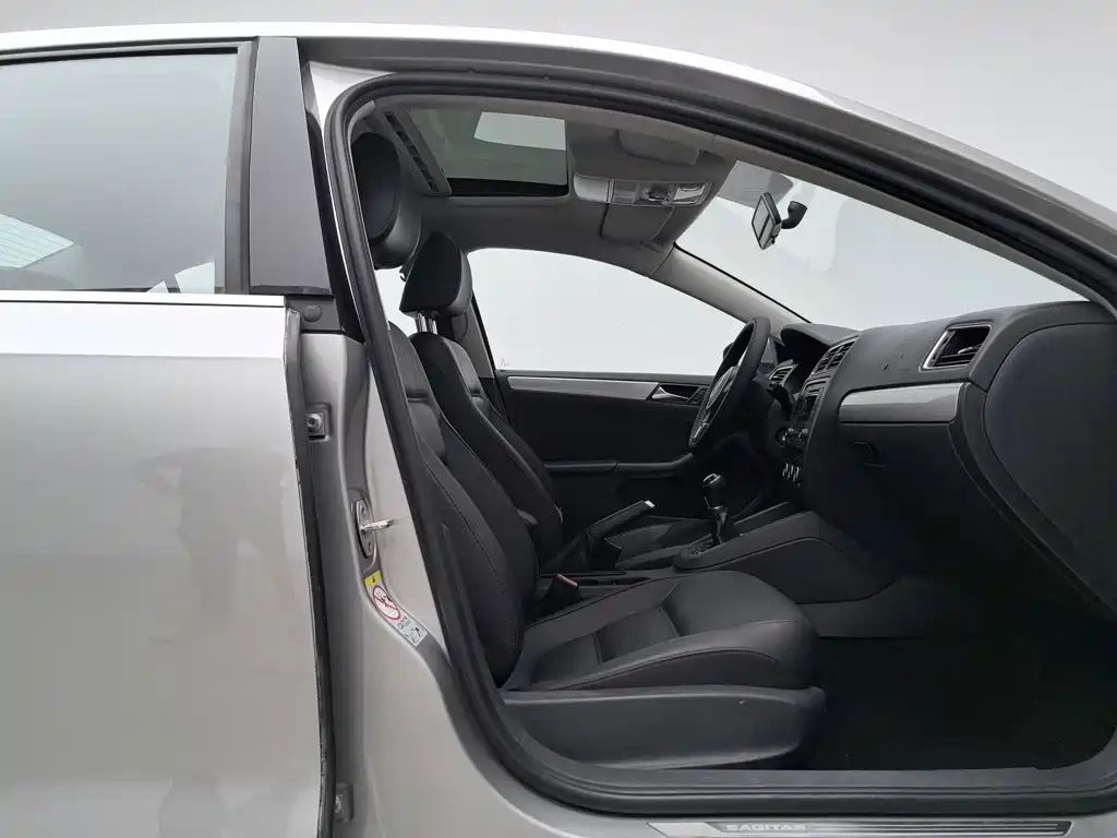 Фото 23 - Volkswagen Sagitar