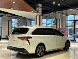 Фото 26 - Toyota Granvia
