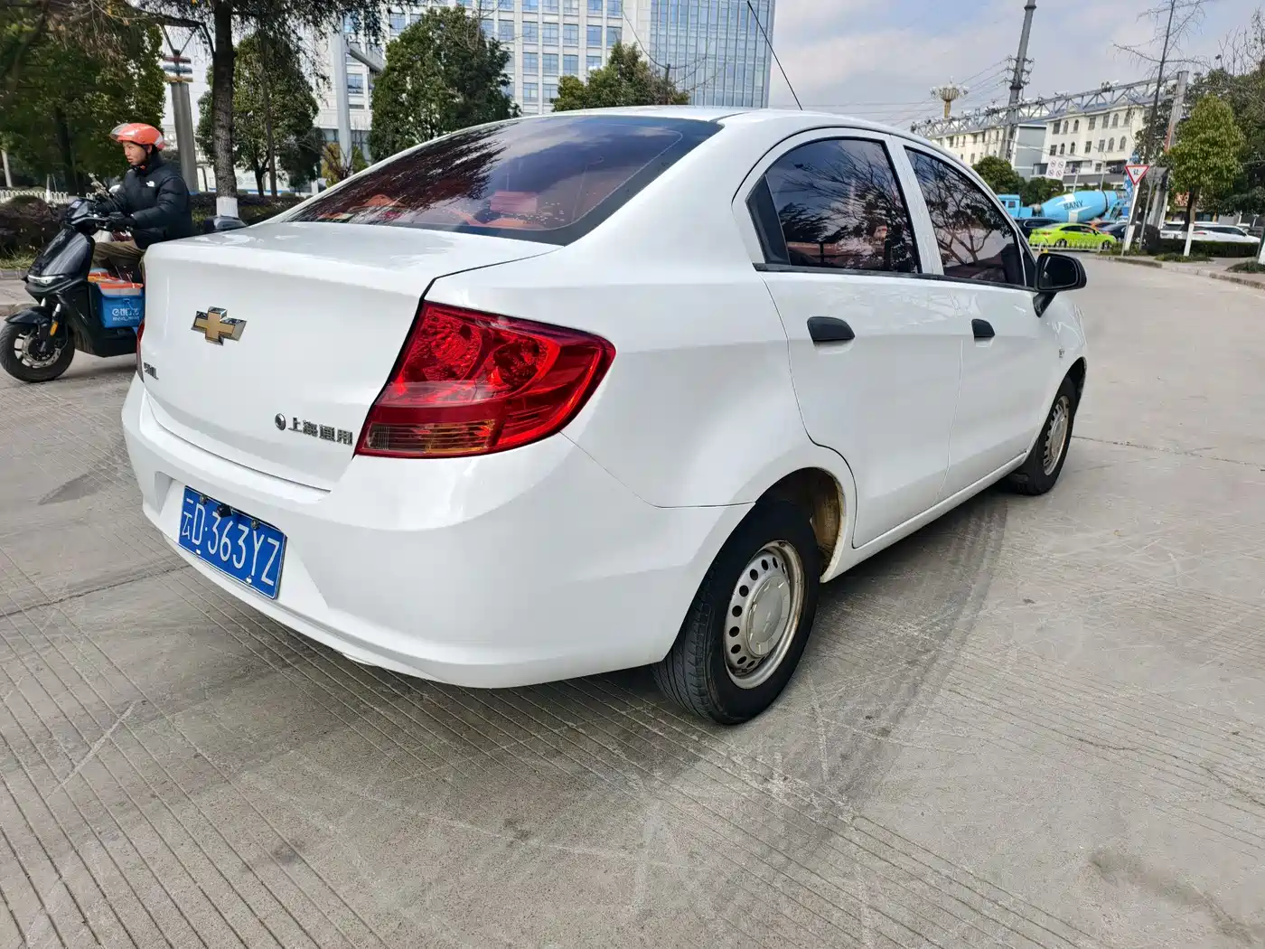 Chevrolet Sail 2013 Sedan 1.2L Manual Happiness Edition фото 4