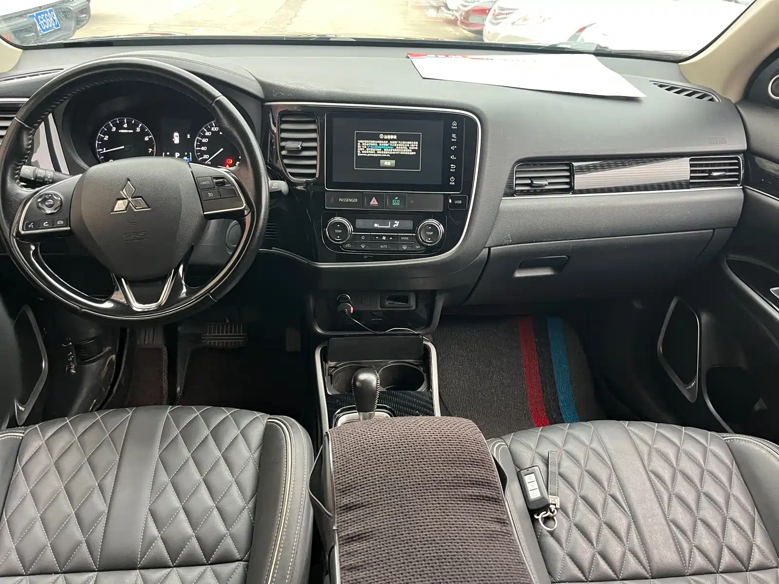 Фото 12 - Mitsubishi Outlander