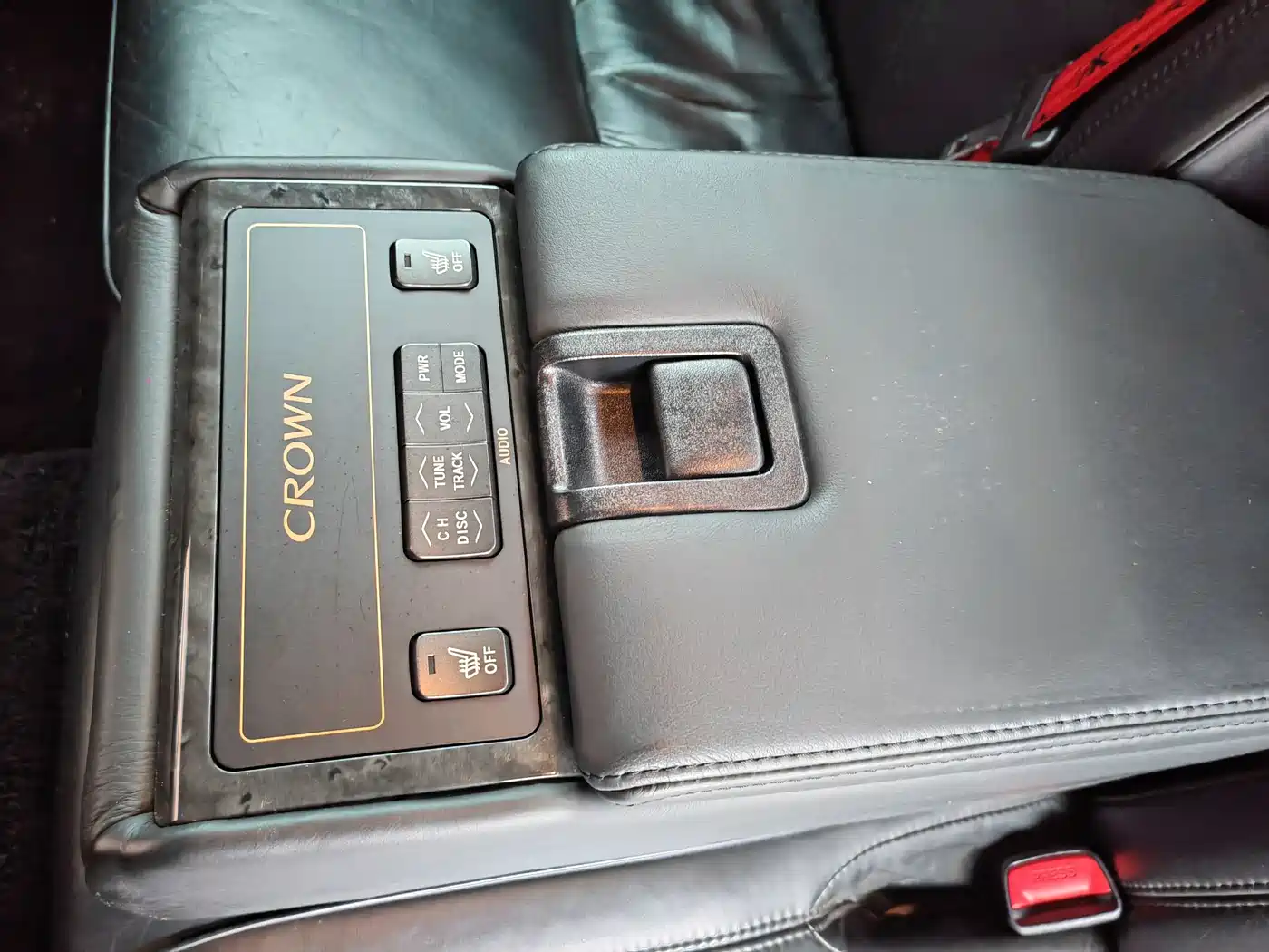 Toyota Crown 2006 2.5L Royal Leather Edition фото 11