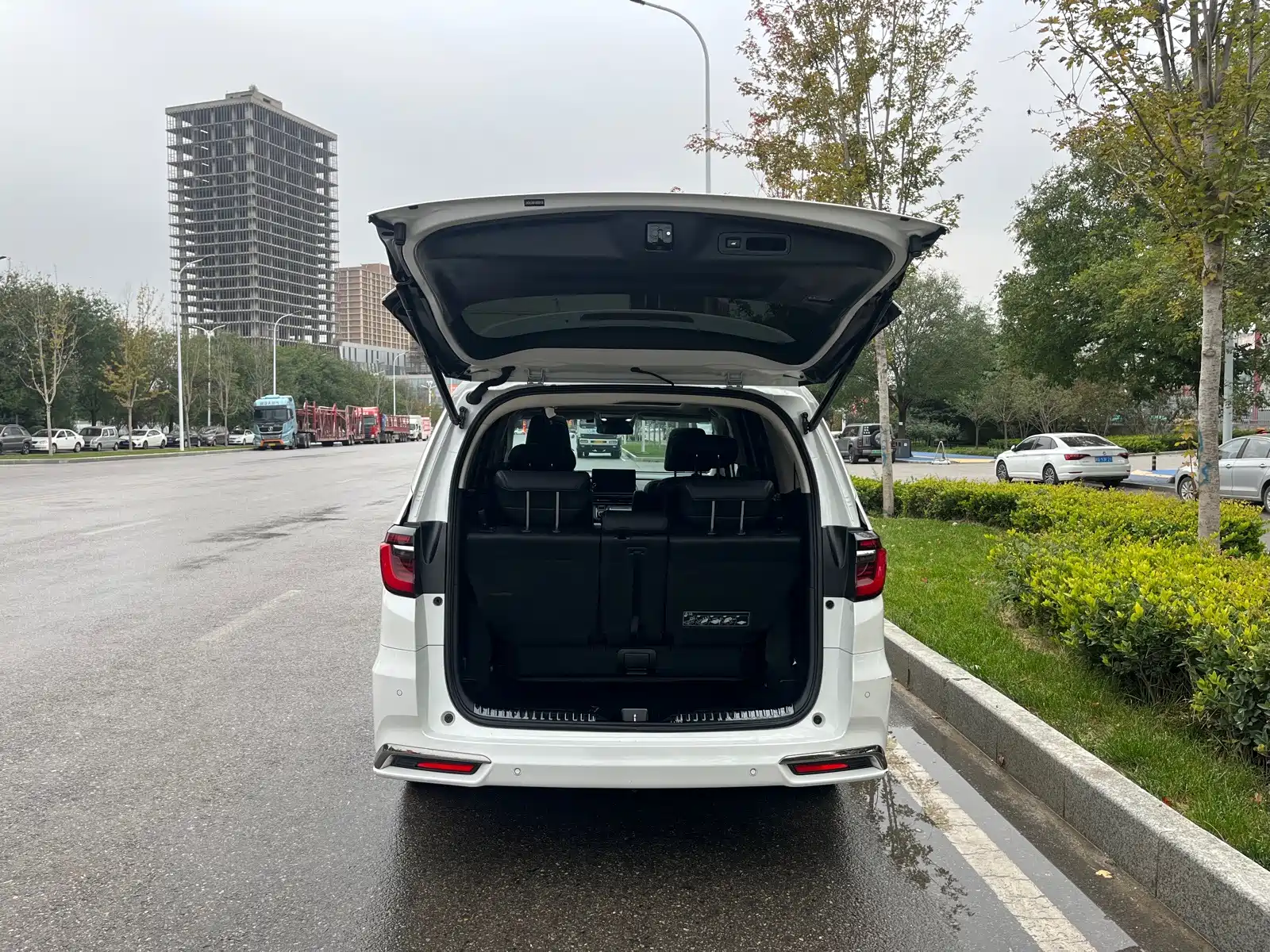 Photo 21 - Honda Odyssey