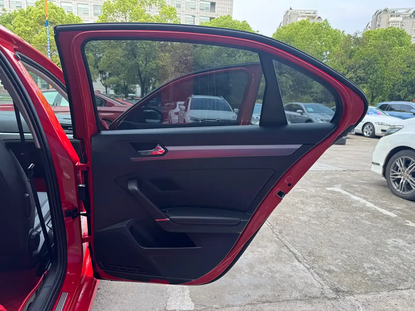 Volkswagen Lamando 2021 280TSI DSG Comfort Edition фото 15