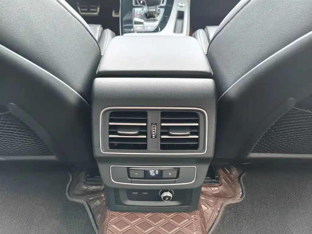 Audi Q5L 2023 40T Luxury Dynamic фото 15
