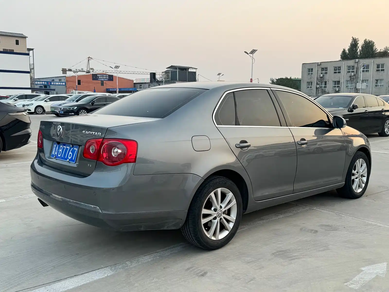 Photo 4 - Volkswagen Sagitar