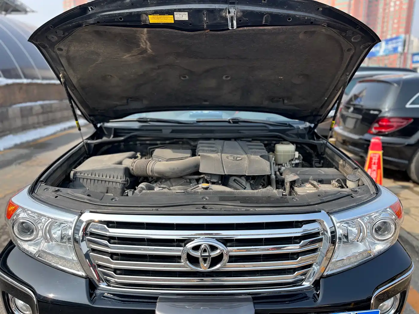 Toyota Land Cruiser (Import) 2015 4.0L V6 Middle East Limited Edition фото 23
