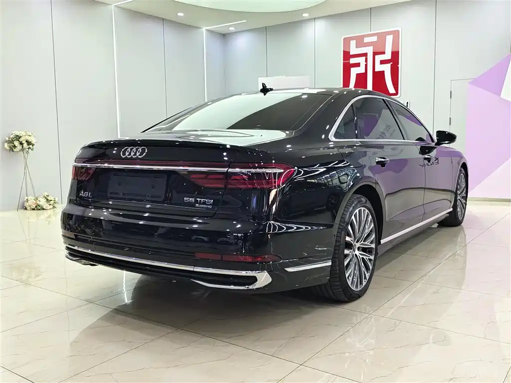 Audi A8 2023 A8L 50 TFSI quattro Premium фото 5