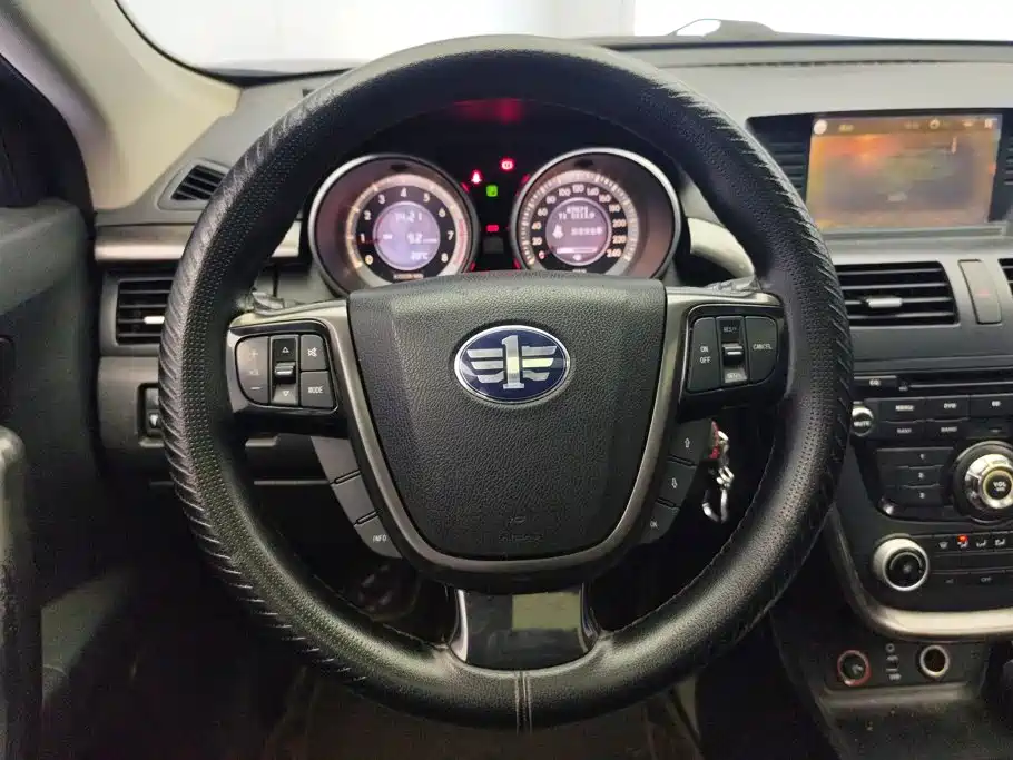Besturn X80 2015 2015 2.0L Automatic Comfort