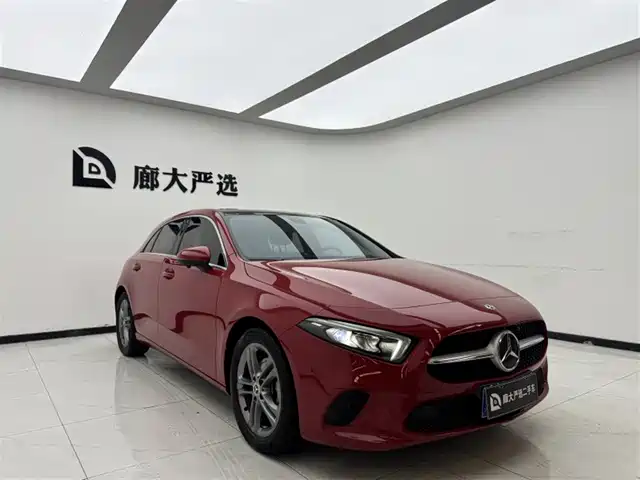 Mercedes-Benz A-Class (Import) 2019 A 200 Dynamic Version — фото 3