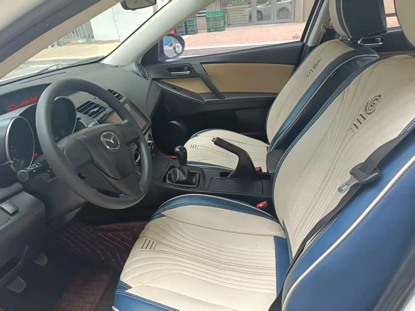 Mazda Mazda3 Axela 2014 2011 Sedan 1.6L Manual Comfort