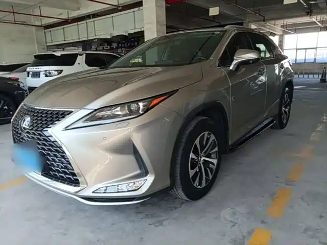 Lexus RX 2020