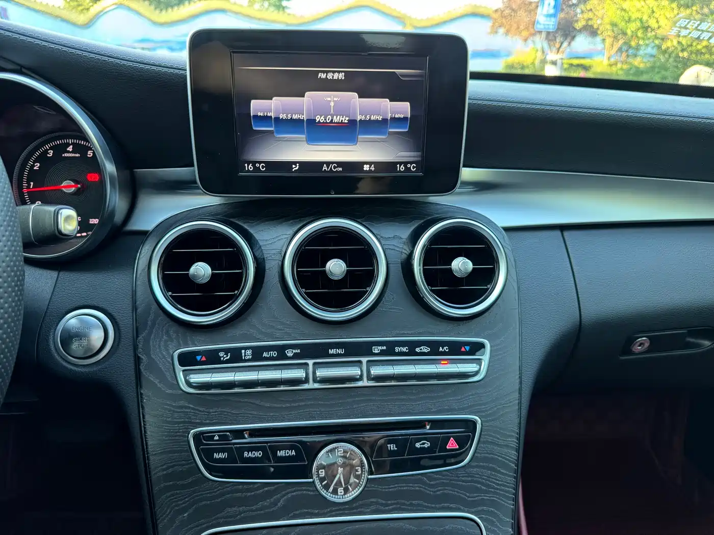 Mercedes-Benz C-Class 2015 2015 Facelift C 200 L Sport