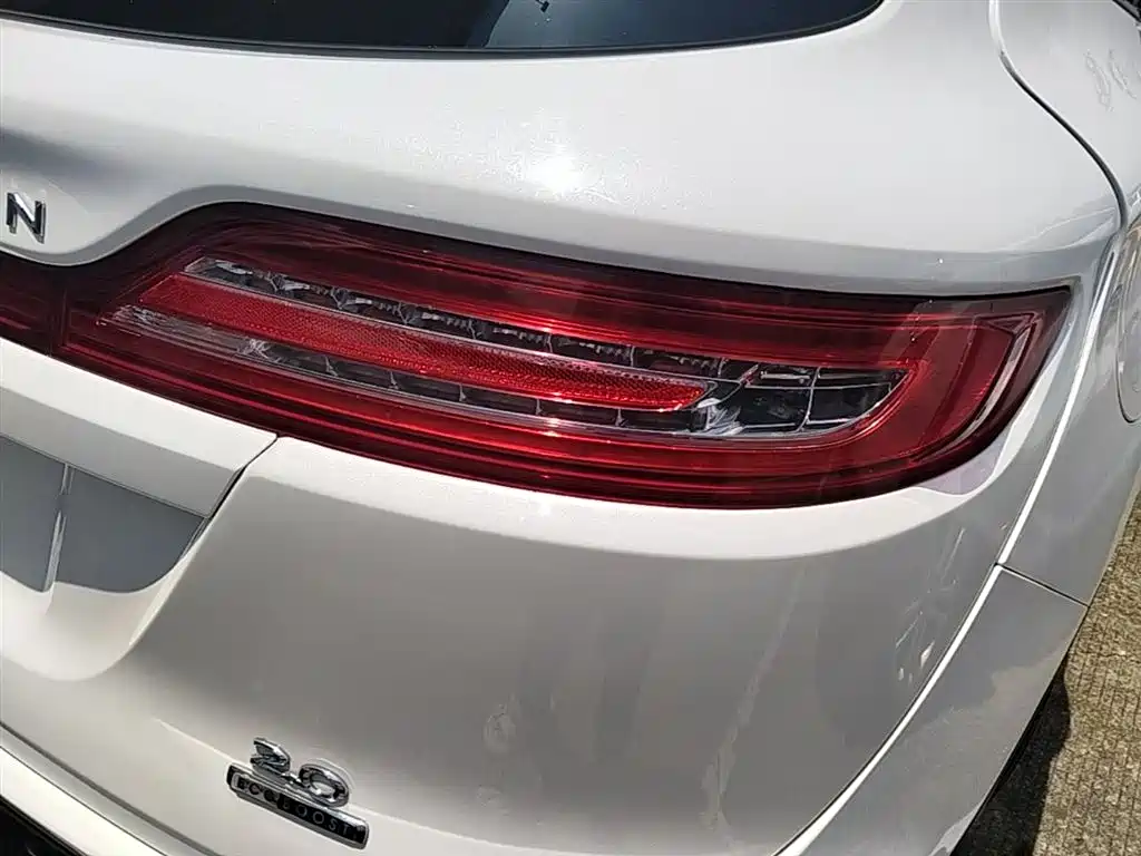 Lincoln MKC 2016 2016 2.0T 2WD Luxury